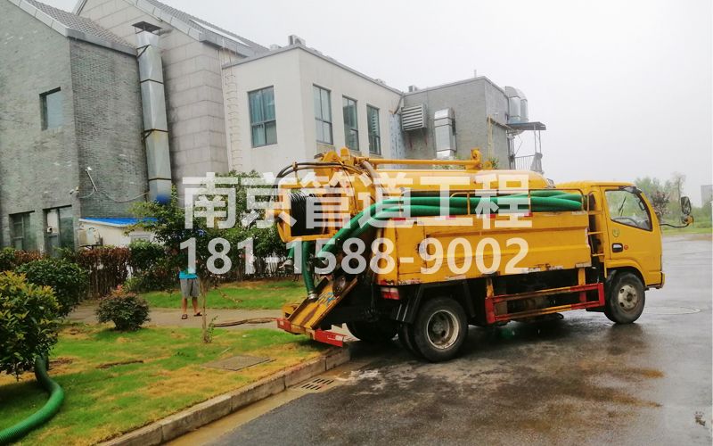 246金典小区化粪池清理