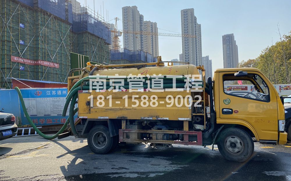 265金典建筑工地抽粪